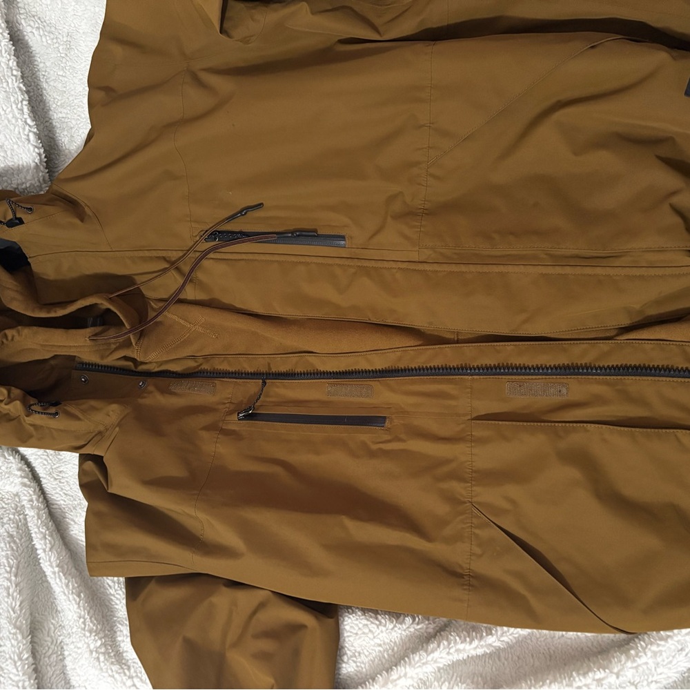 Eddie Bauer Men's Hooded Raincoat in Caramel Brown